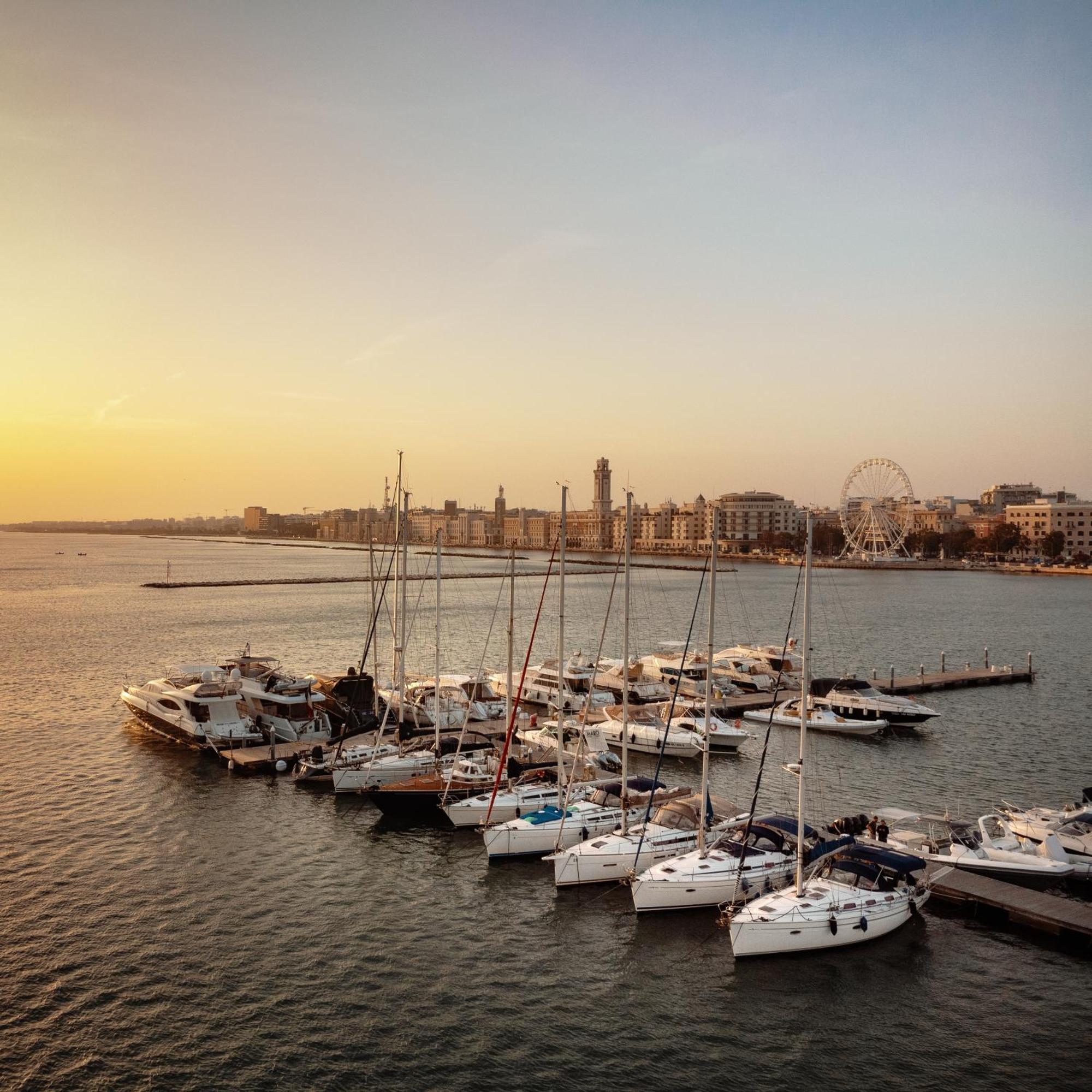 Charming Sailing Boat - Le Dimore Di Ines Bari Eksteriør bilde